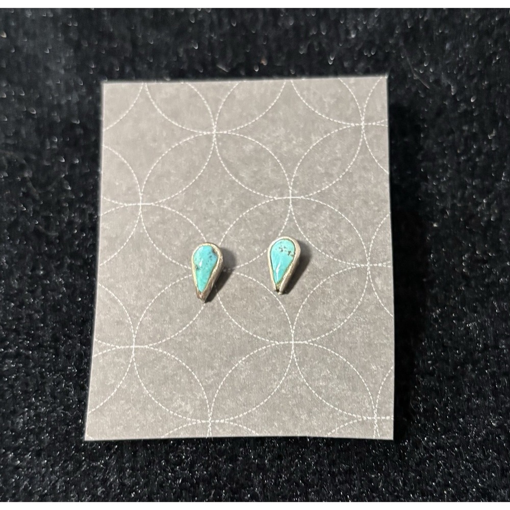turquoise And Silver Teardrop Earrings. Vintage. 1970's